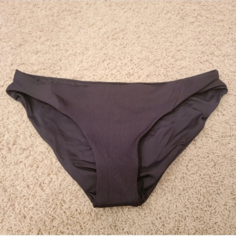 BECCA Black Bikini Bottoms Size Medium NWT